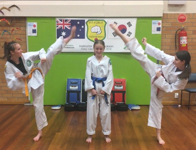 Girls at Fit for it Taekwondo